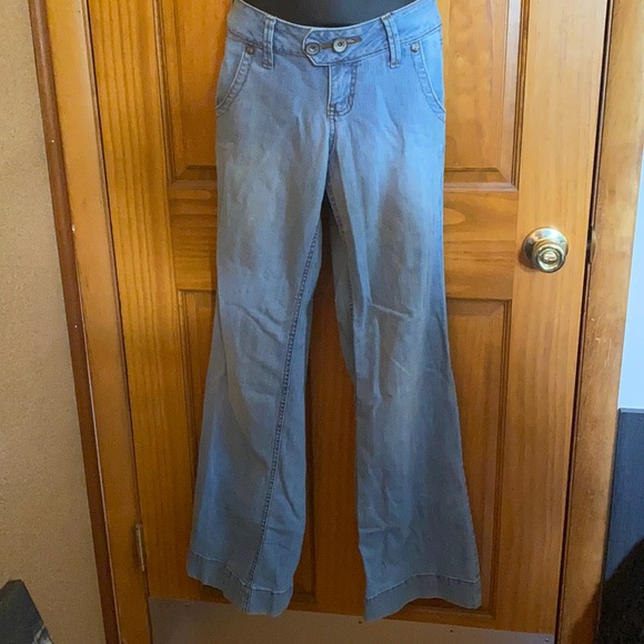 Wide Leg Jeans - Picture 1 of 3